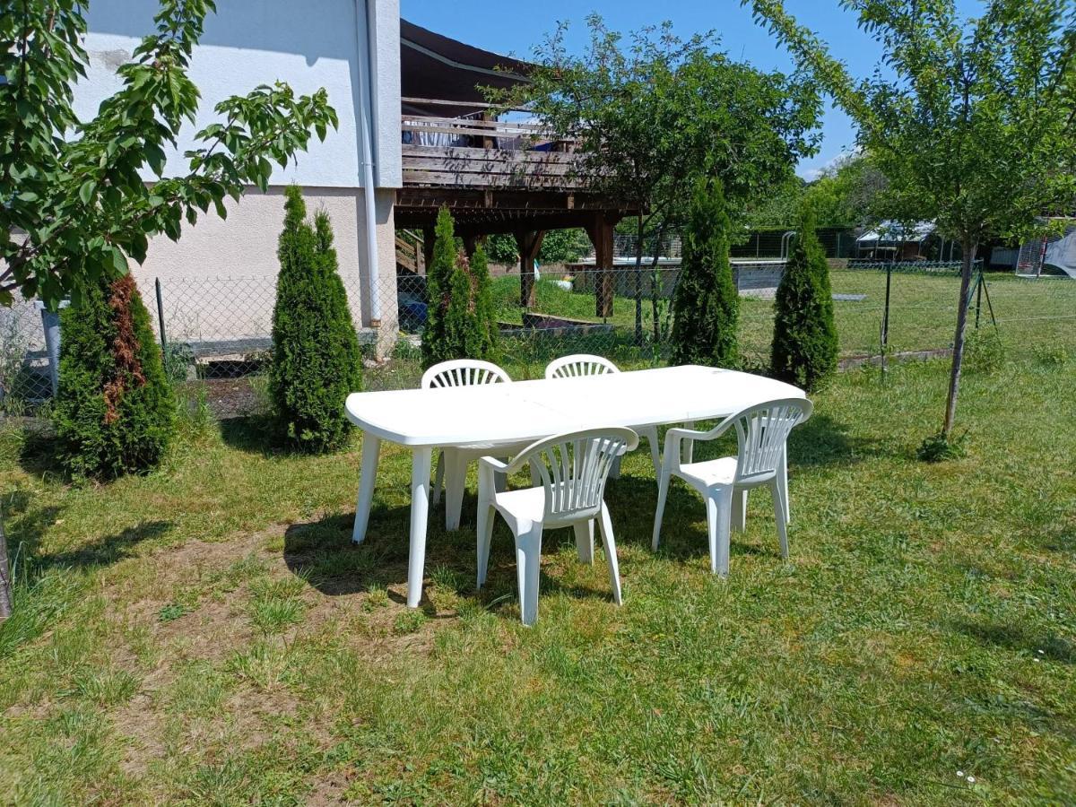 Gite Les Dames Du Quint 3 Etoiles Baume-les-Dames Zewnętrze zdjęcie